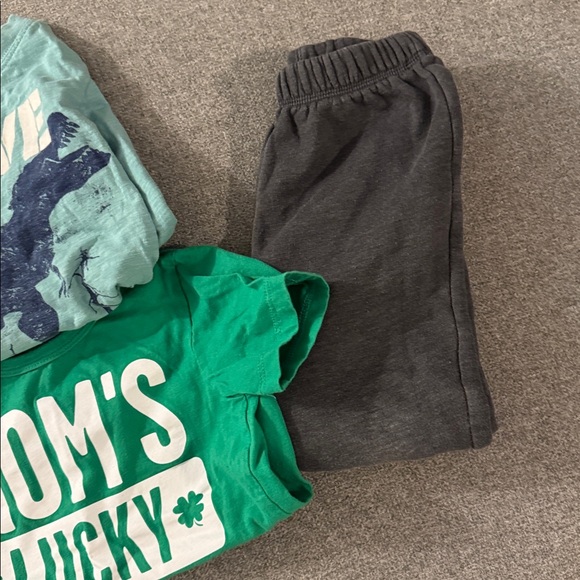 5/$15- 3t bundle - Picture 3 of 3